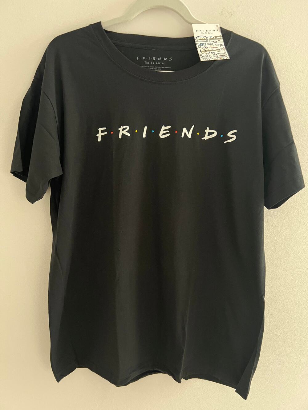 NWT Friends Graphic Tee Shirt Size Large